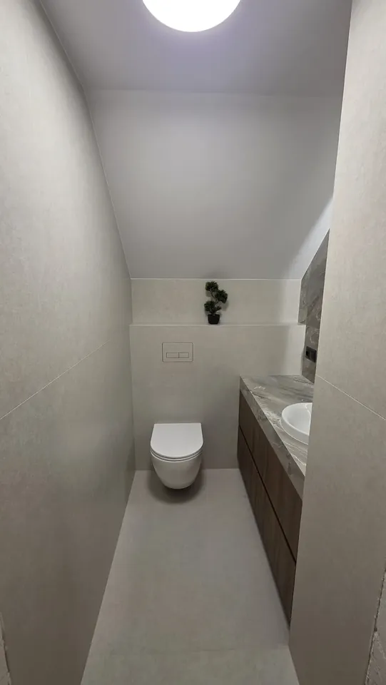 Małe WC w Krakowie po remoncie wykonanym przez FlizPol